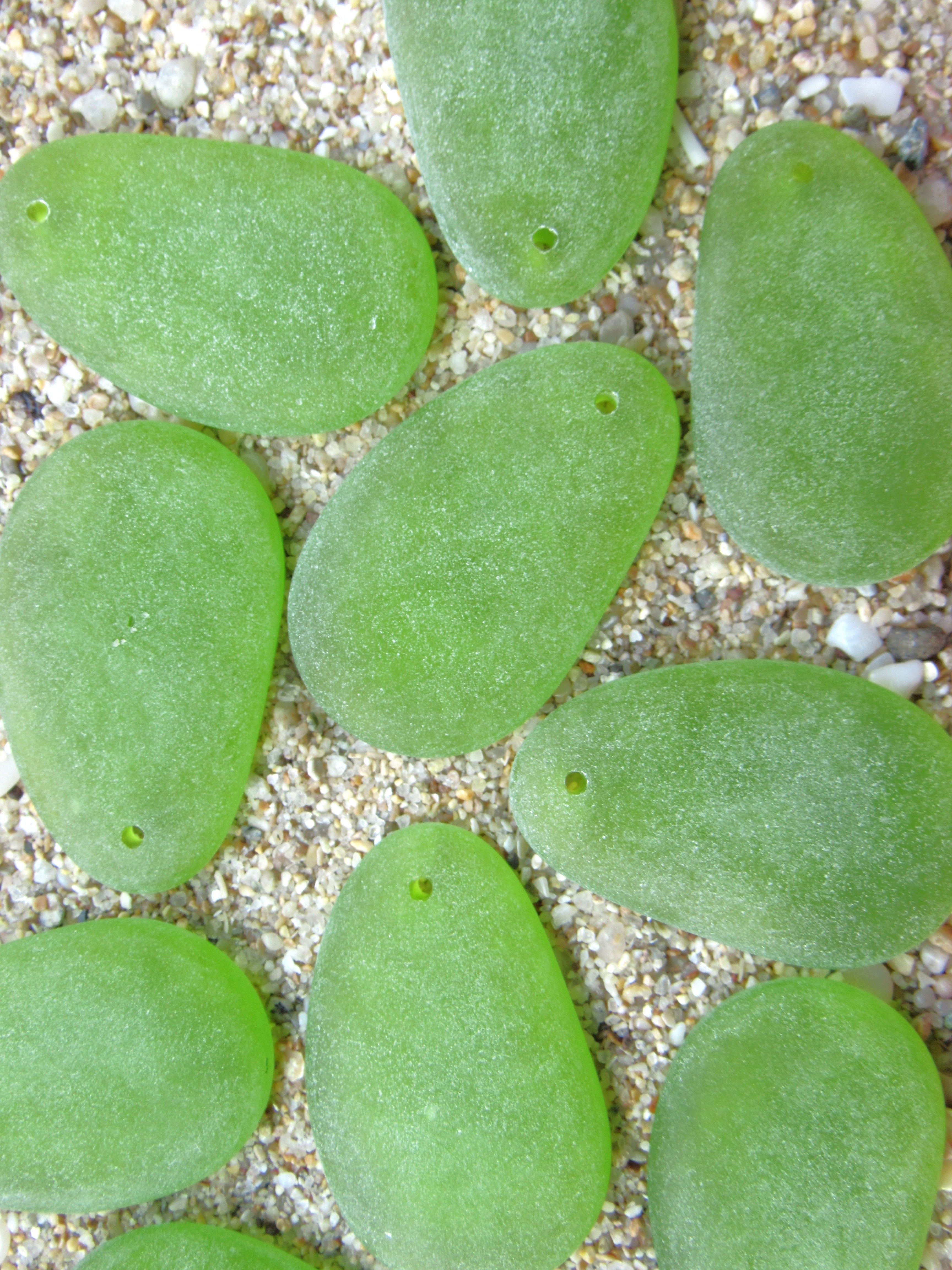 Cultured Sea Glass Oval Teardrop Pendants 33x20mm - Lime Green (6 Pieces)