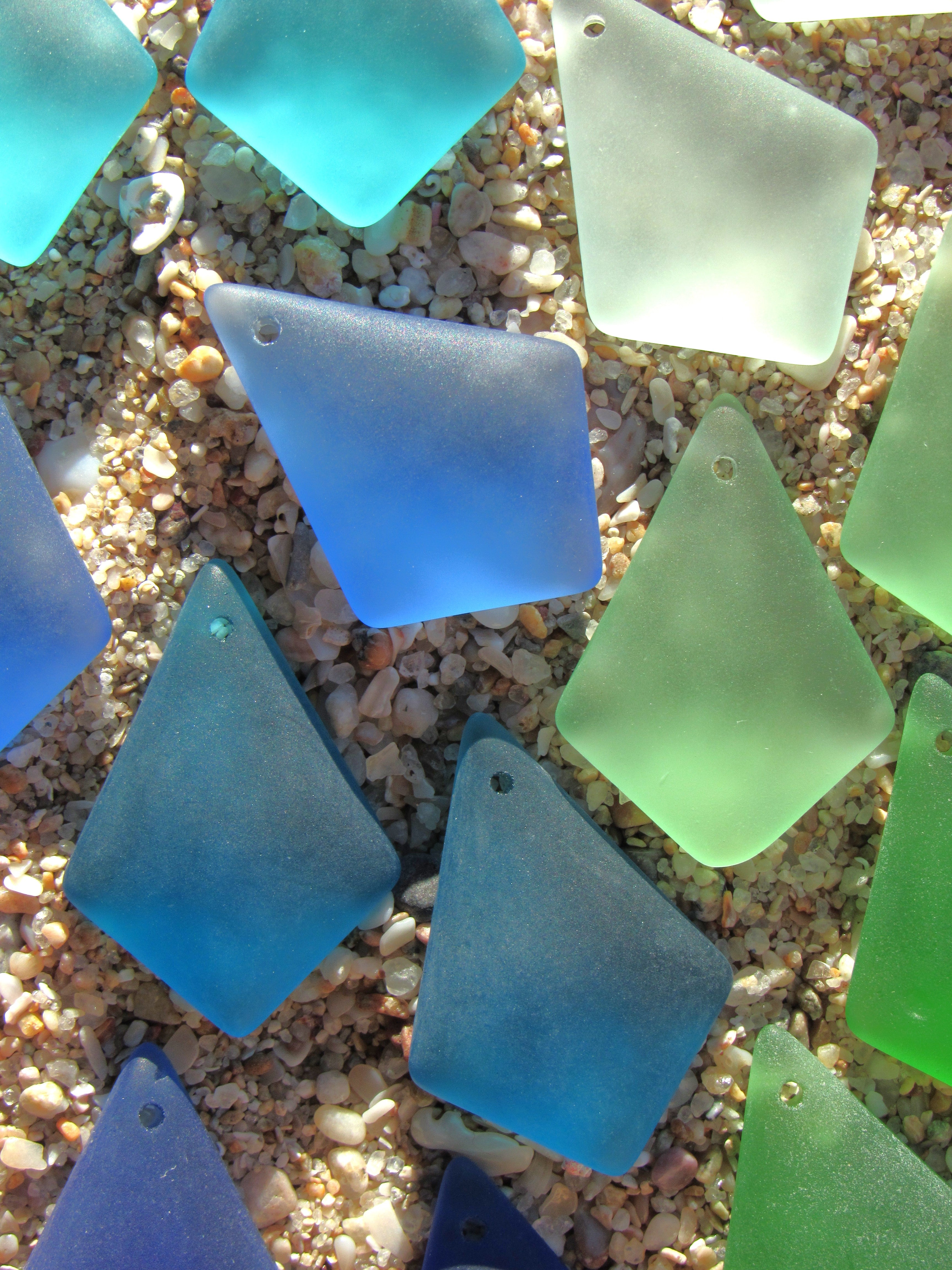 Sea Glass Diamond Pendants 28x20mm - Frosted Recycled Glass - 7 Pairs