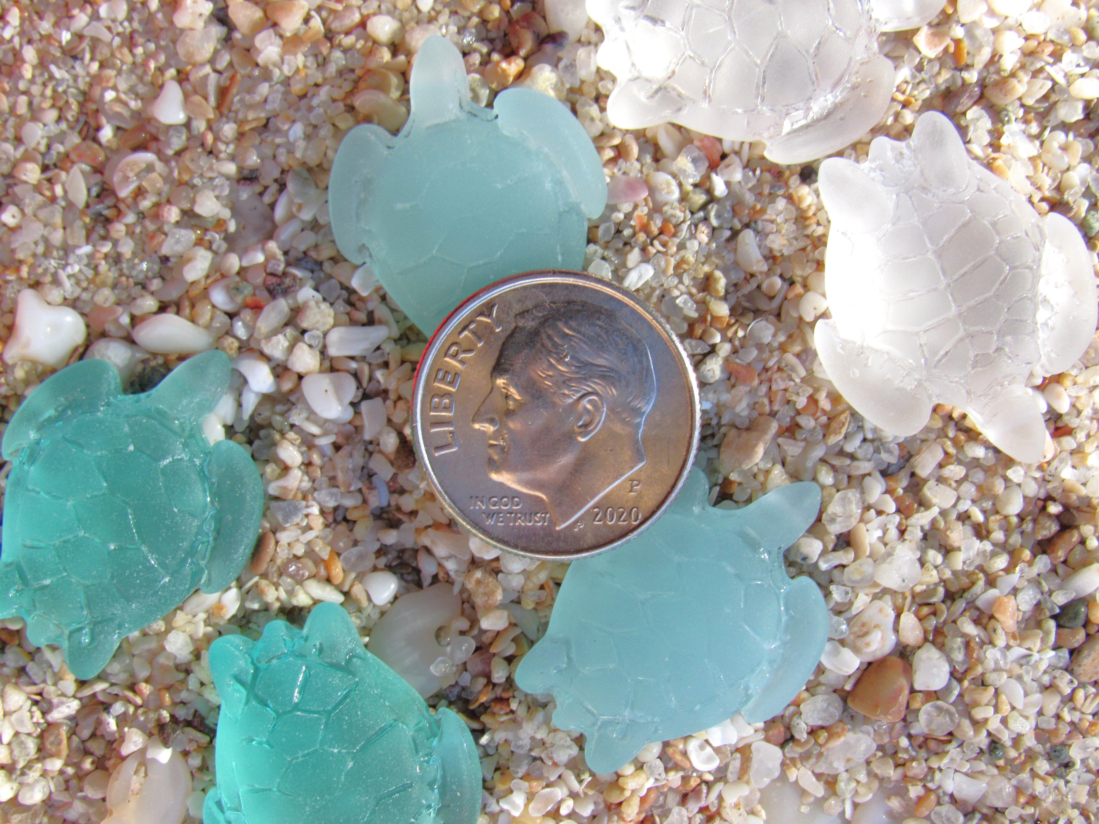 Cultured Sea Glass Turtle Pendants - 23x18mm - Light Seafoam Green - 6pc