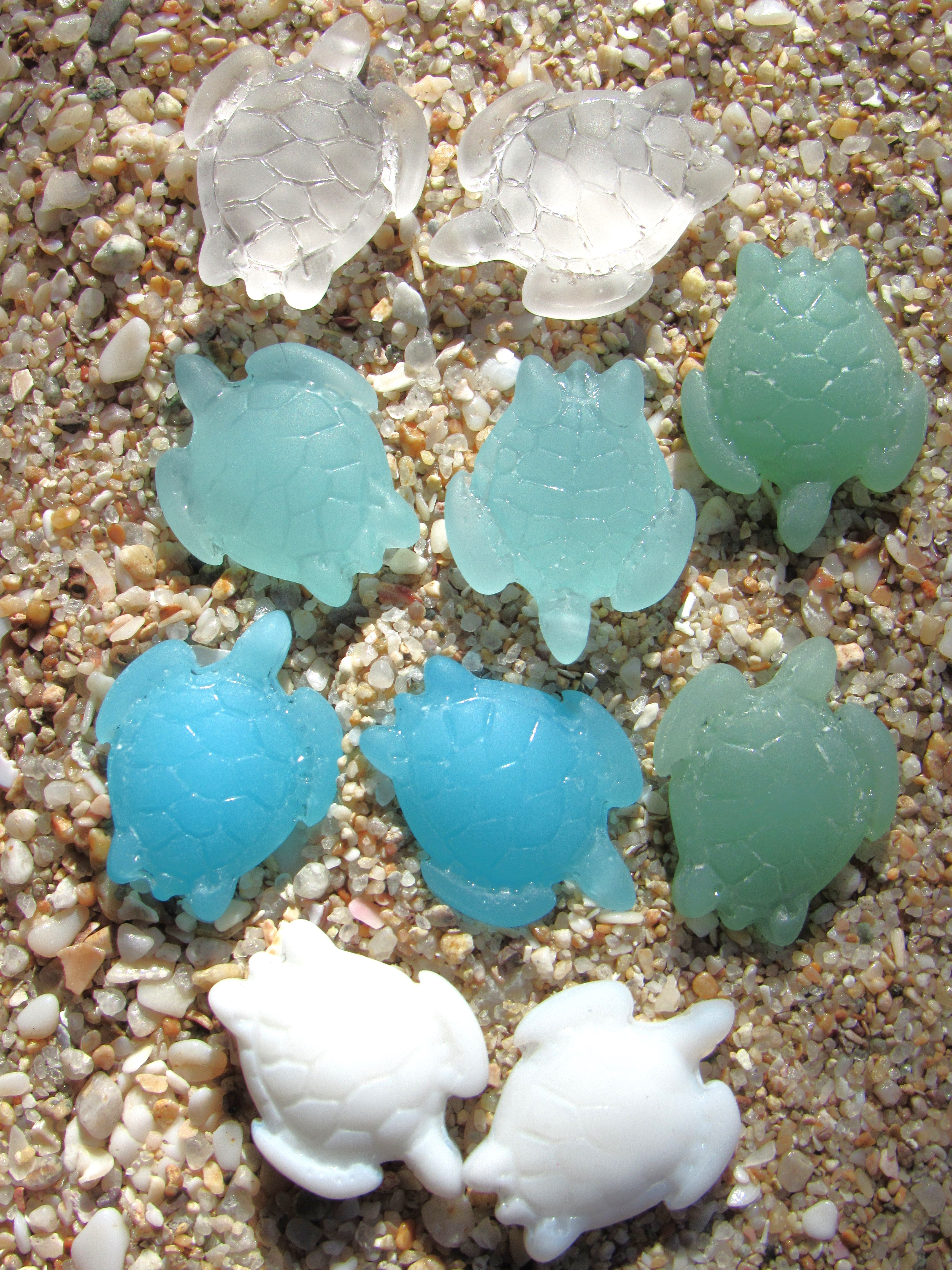Cultured Sea Glass Turtle Pendants - 23x18mm - Assorted Blues & Green - 6pc (Copy)