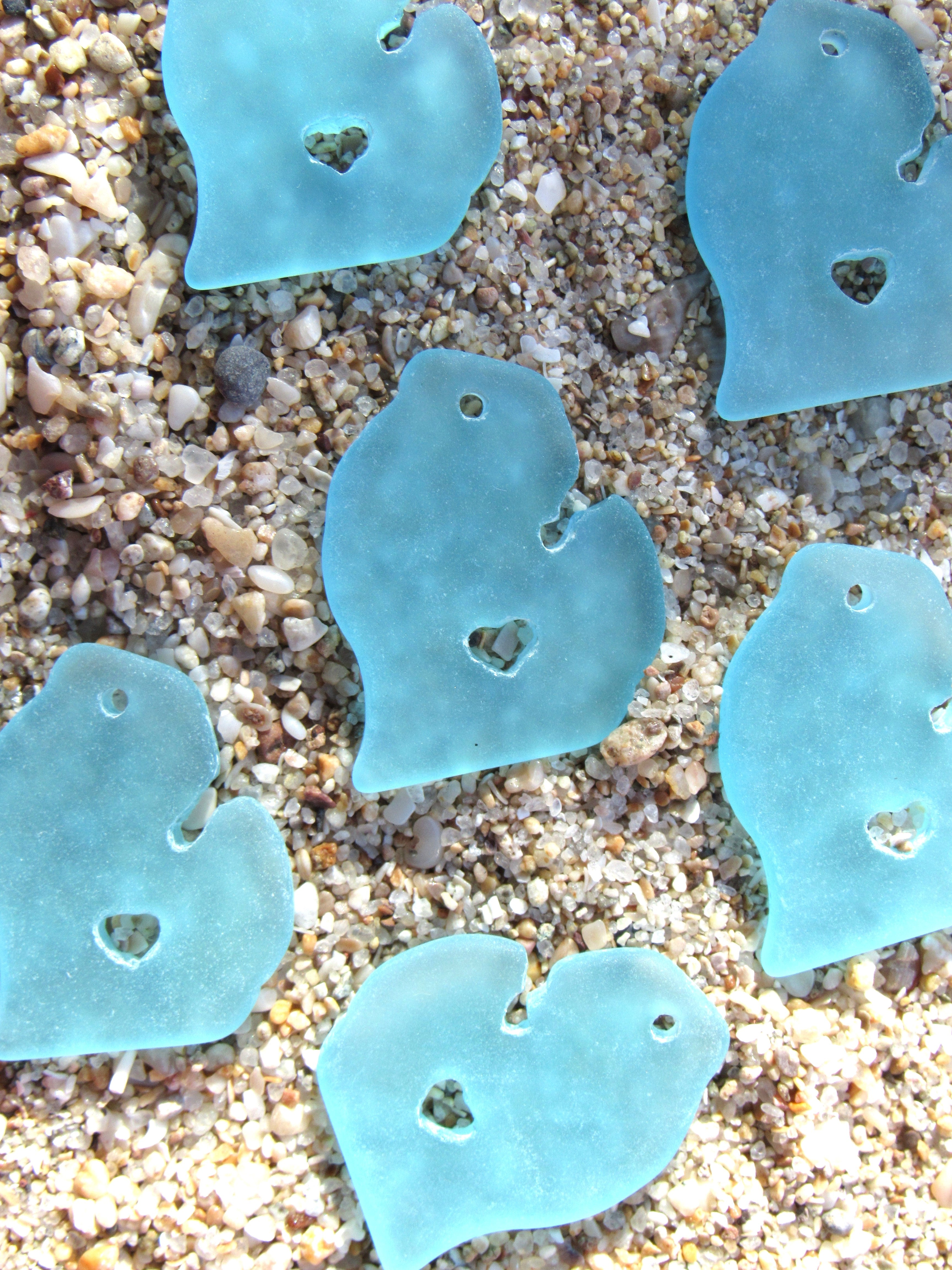 Michigan Sea Glass Pendant - Turquoise Bay light aqua blue 28x24mm