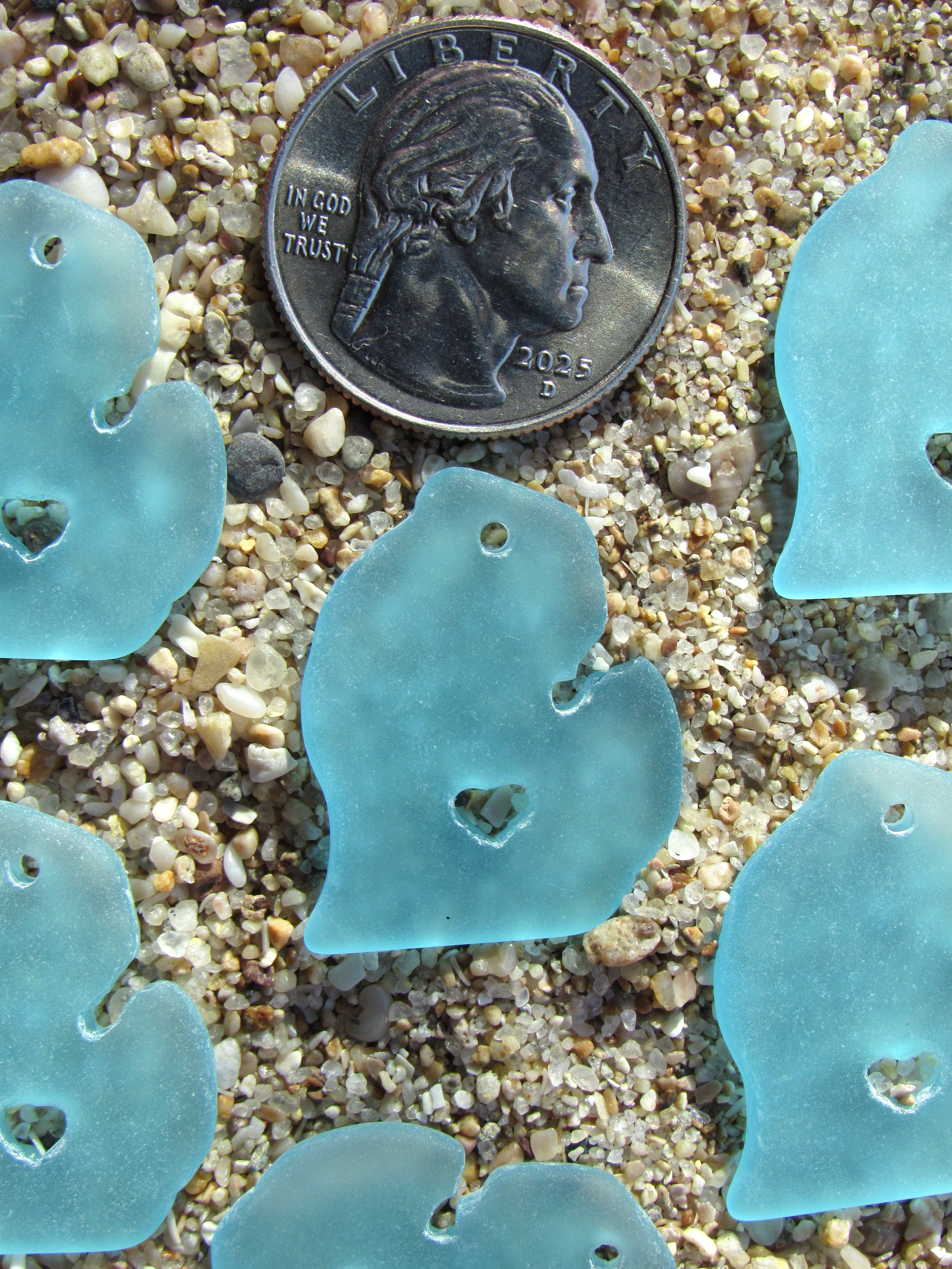 Michigan Sea Glass Pendant - Turquoise Bay light aqua blue 28x24mm