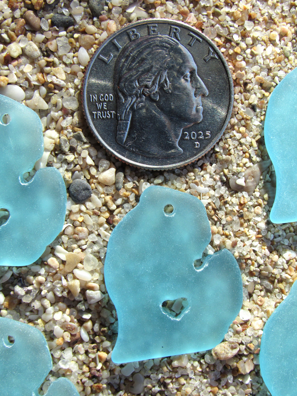 Michigan Sea Glass Pendant - Turquoise Bay light aqua blue 28x24mm