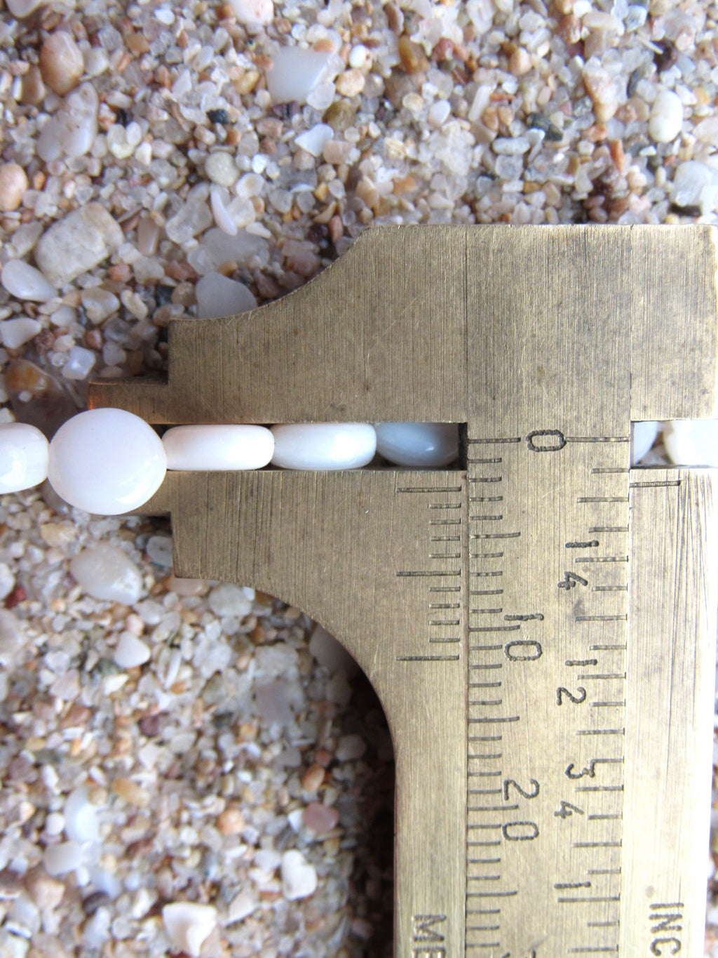 Natural White Shell Coin Beads 6mm | Flat Round